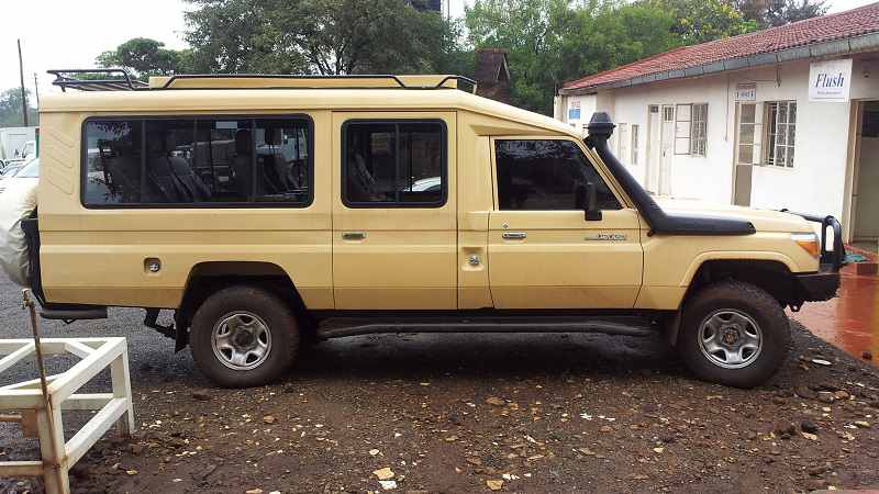 Cross Rwanda Boarder with a Rental Vehicle