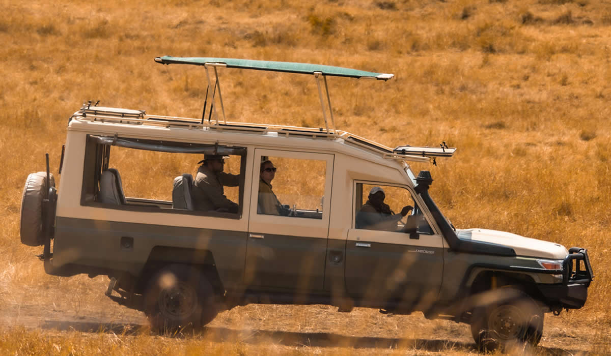 4x4 Car Rental in Rwanda for Safari Adventures