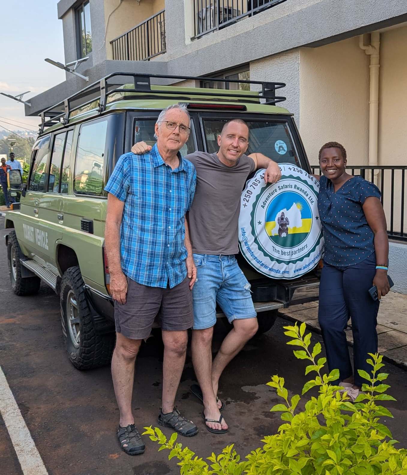 4x4 Safari Vehicles for Hire in Rwanda, 4x4 Safari car rentals rwanda, safari car rental Rwanda, safari car hire rwanda, safari van for hire in rwanda, 4x4 safari vans hire rwanda, Rwanda safari vans, Rent a safari car in Rwanda, Safari vehicles Rwanda, Safari Cars for Rental