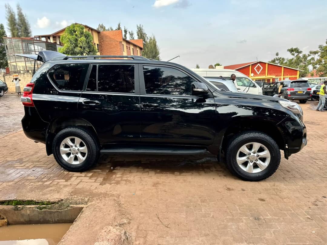 4x4 car rental Rwanda services for safaris, self drive tours, and affordable SUV hire in Kigali with reliable vehicles and best rates.